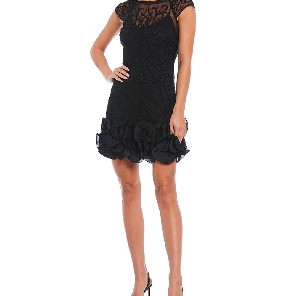 GUESS Floral-Lace Ruffled-Hem Sheath - Picture 3 of 8